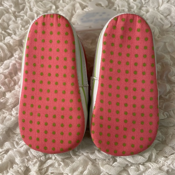 Polka Dots & Lace Baby Shoes - Picture 5 of 6
